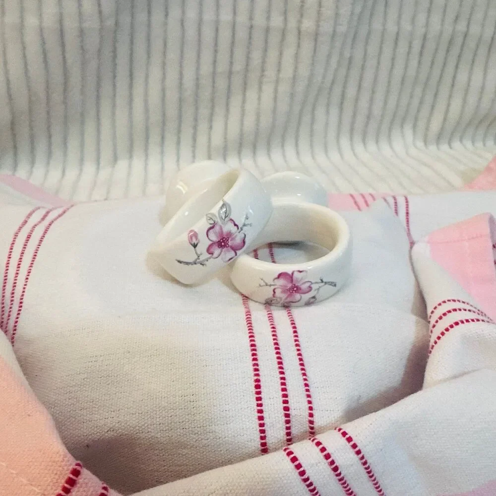 Vintage Porcelain floral design Napkin holder /Rings set of 2